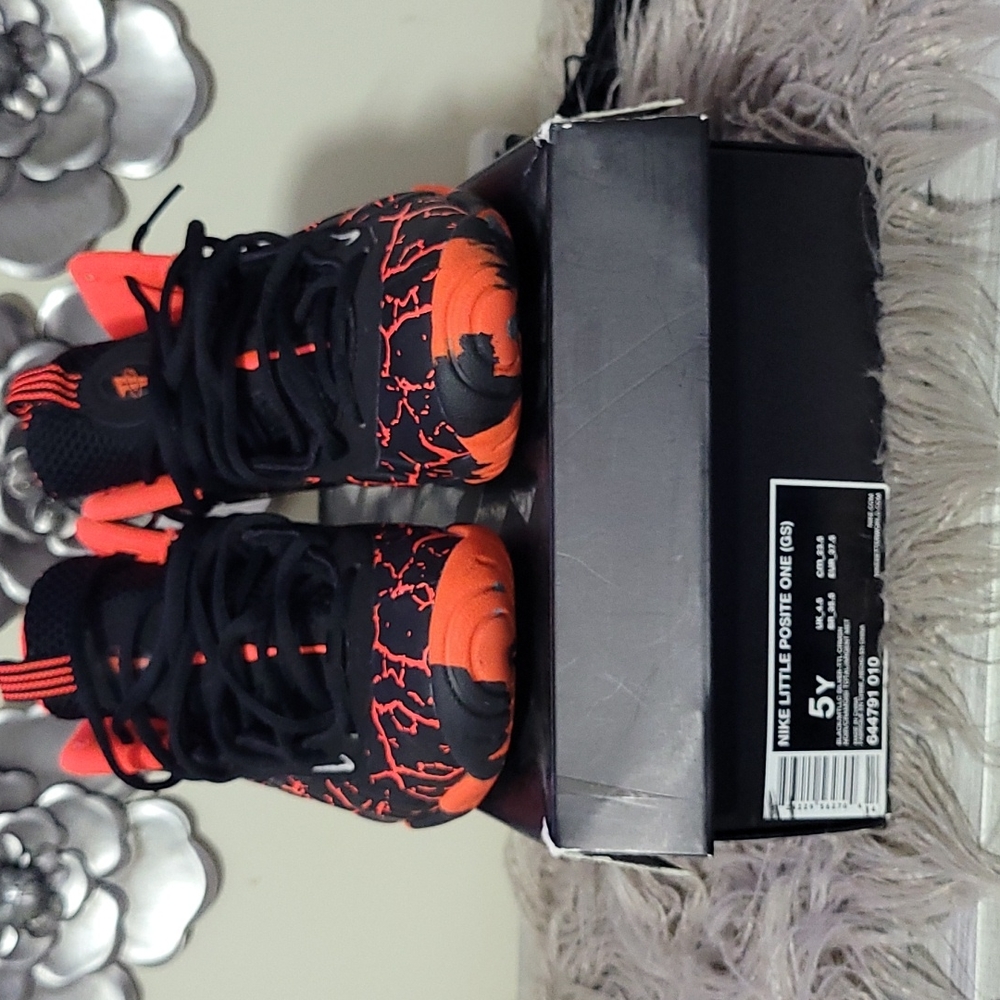 Nike Kids Black and Orange Crackle-Print Sneakers